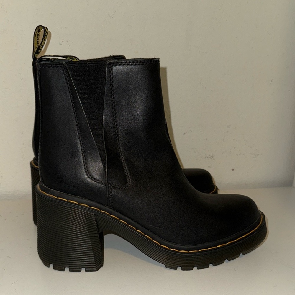 Dr. Martens Black Heeled Spence boot